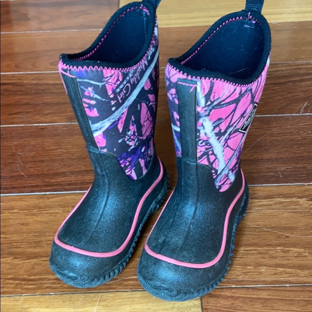 Muck boots